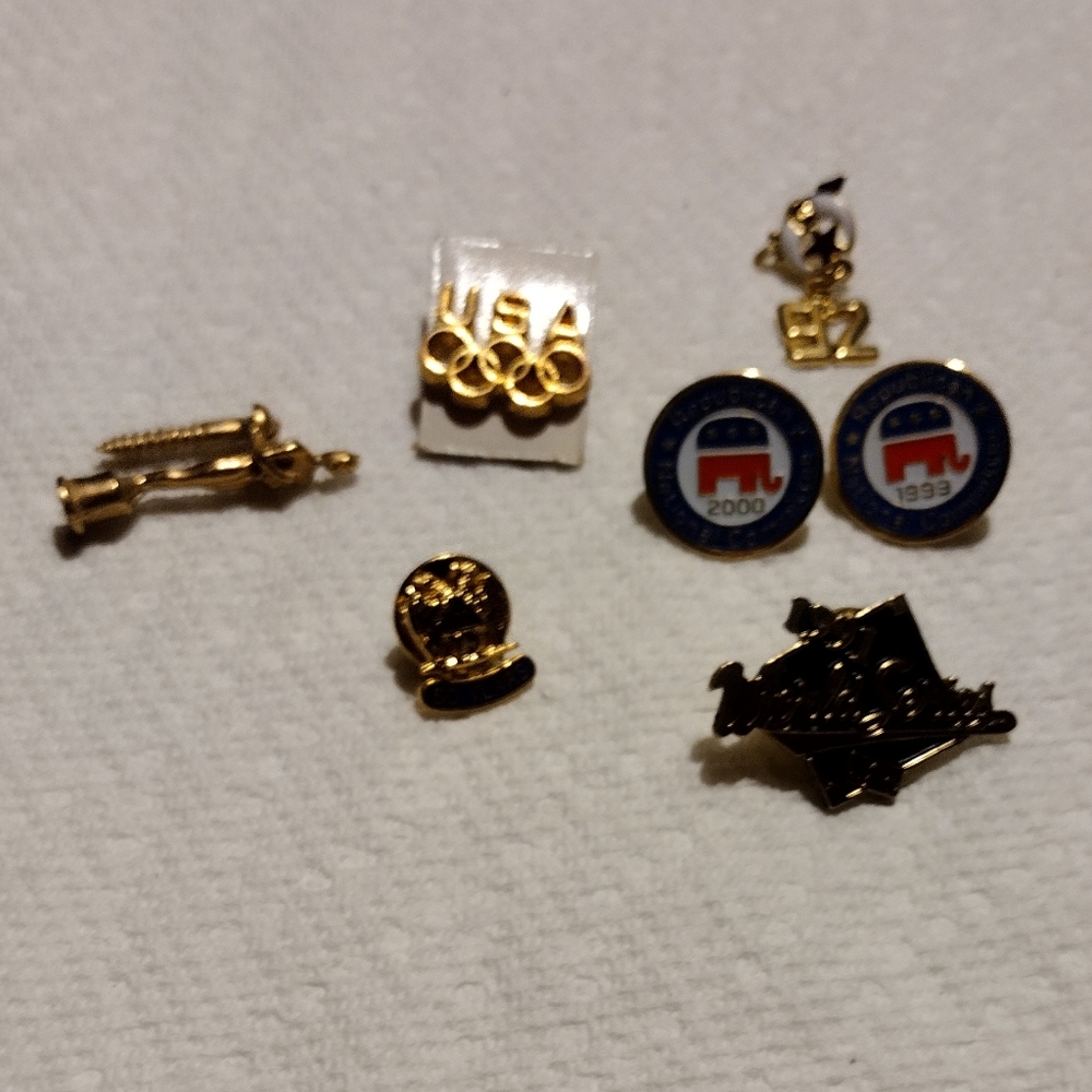 Lot of 7 different collector pins
